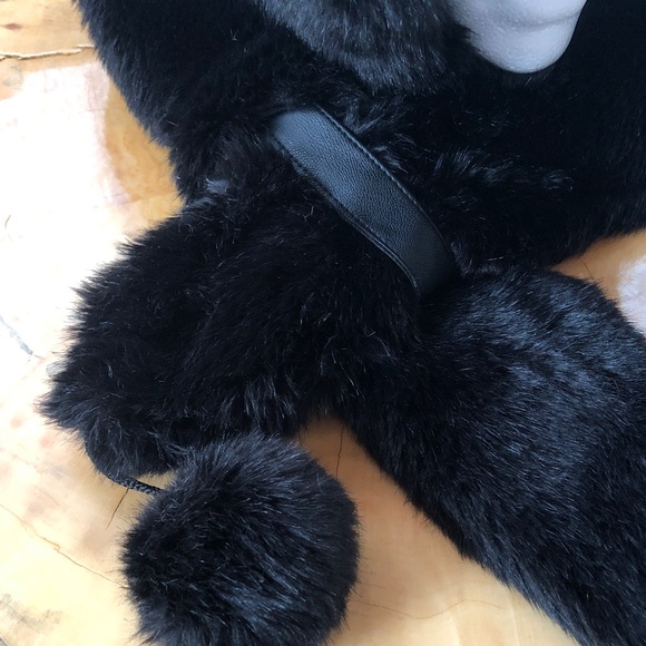 Vintage luxurious and soft quilted faux fur hood - Picture 5 of 7